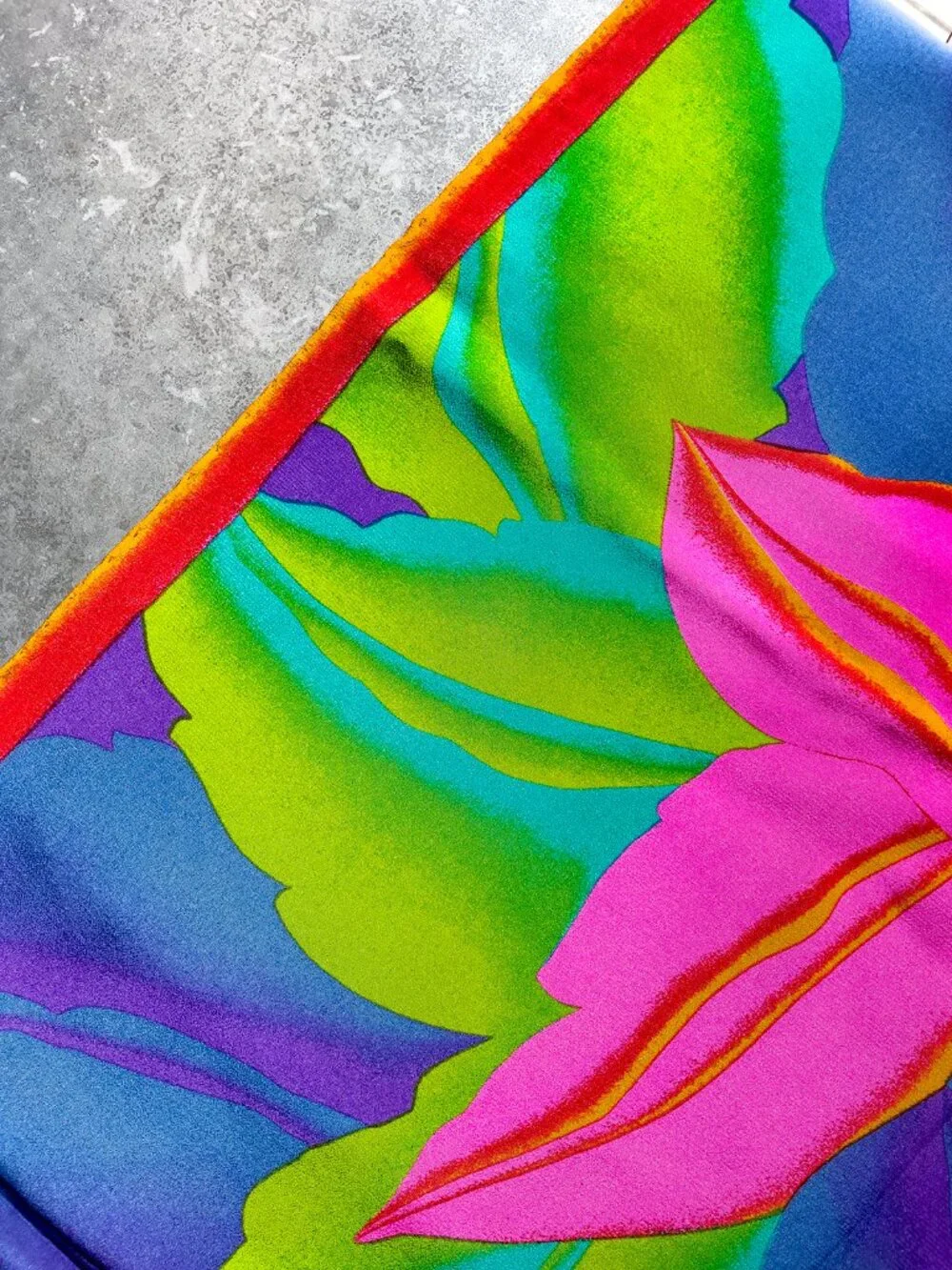 Vintage Saldarini Silk Scarf – Bold & Vibrant Floral Design